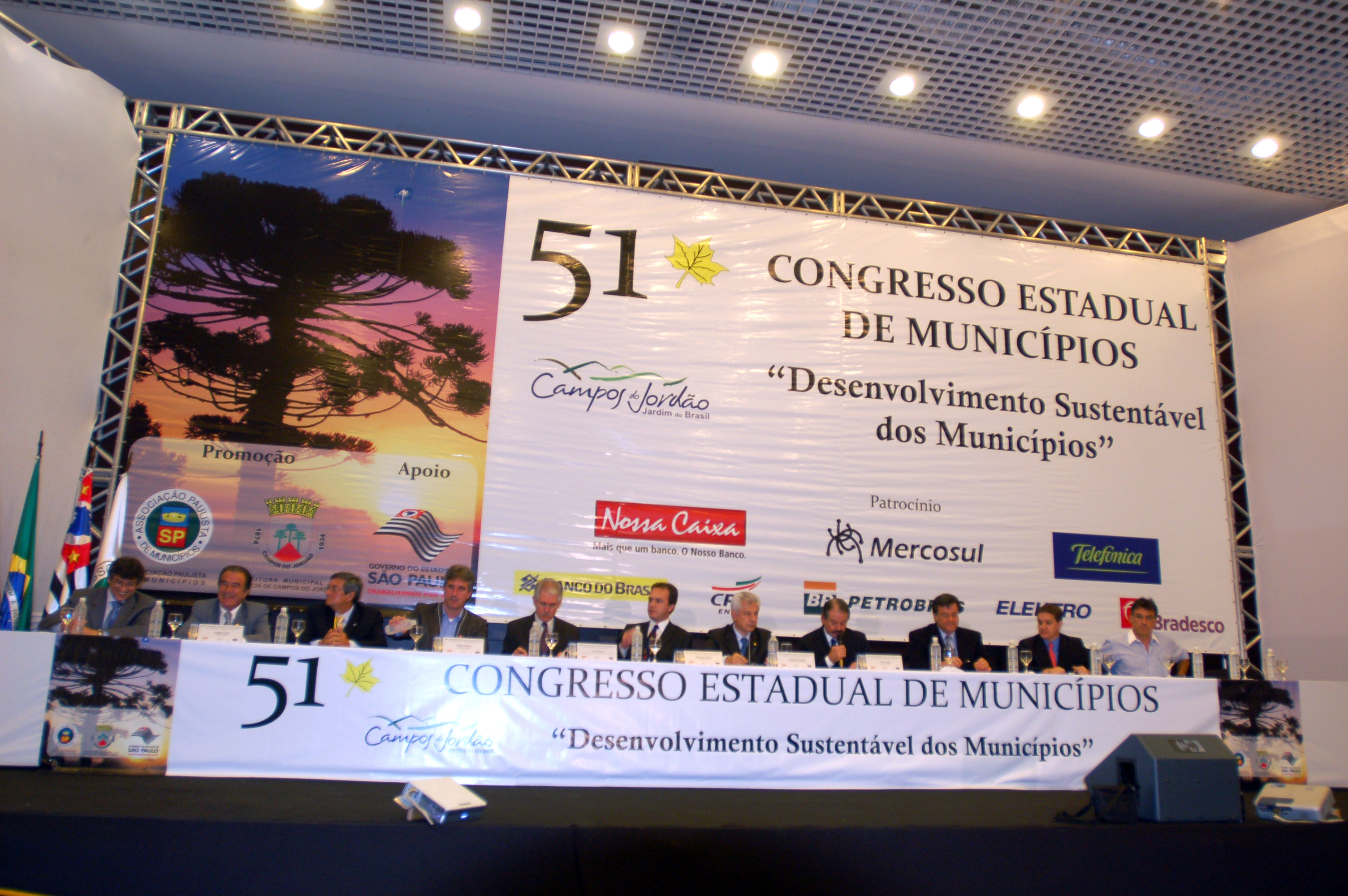 51 Congresso Estadual de Municpios<a style='float:right;color:#ccc' href='https://www3.al.sp.gov.br/repositorio/noticia/03-2008/vaz congresso a.jpg' target=_blank><i class='bi bi-zoom-in'></i> Clique para ver a imagem </a>